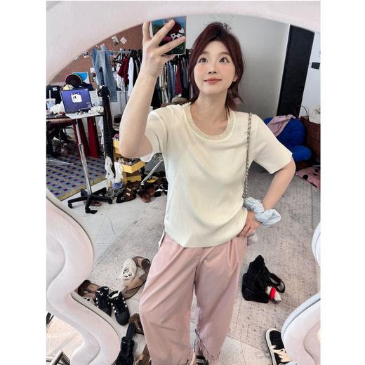 晶咕【心动时刻】设计感珍珠圆领纯色短袖T恤上 商品图0