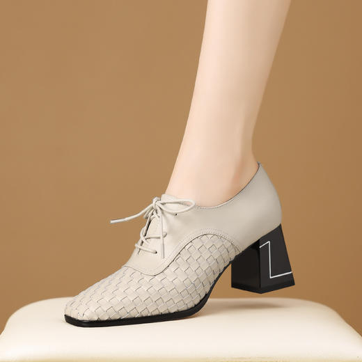 【预售5天】法式复古真皮编织系带小皮鞋女春秋新款粗跟方头深口单鞋高跟女鞋HY&H3721 商品图0
