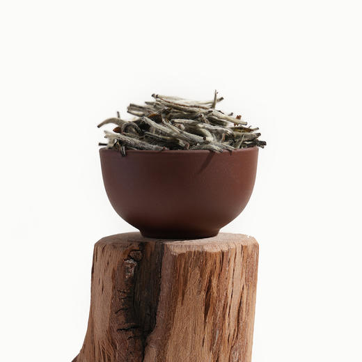 2016头采荒枞银针精品罐装40G 商品图3