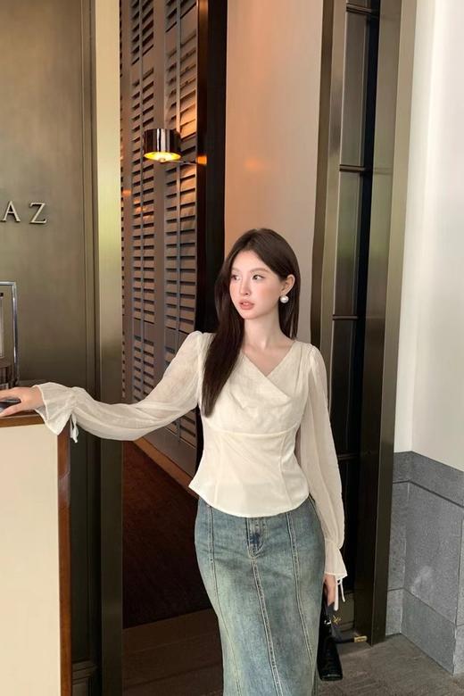 SIA SAYLOR 领口褶皱优雅气质上衣 20764 商品图1