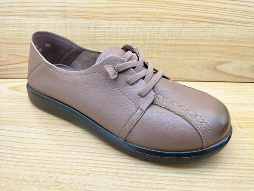 2024春季新款豪行真皮舒适女鞋24172205时尚平底软皮老年单鞋 商品图0