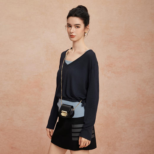 QG644斯尔丽25新款宽松慵懒短款时尚下摆抽绳+撞色背心真两件套上衣 商品图7