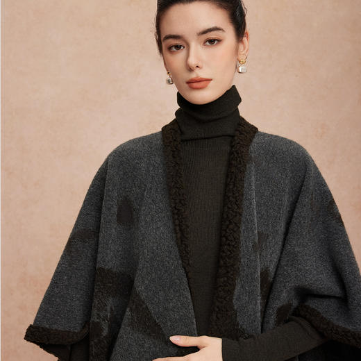 QG634斯尔丽25新款含羊毛秋冬高级感百搭披肩斗篷复古大气提花围巾 商品图9