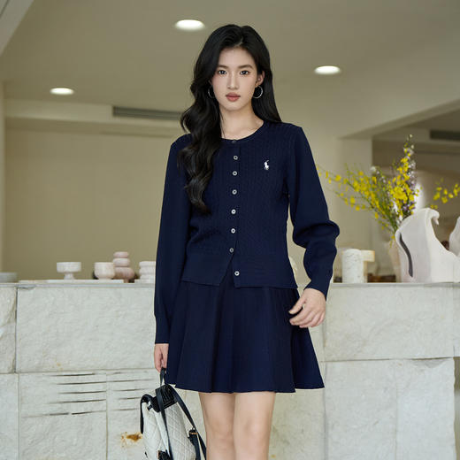 奢姿大码女装2025秋季绣花设计减龄针织两件套胖妹妹时尚圆领套装9453969910 商品图4