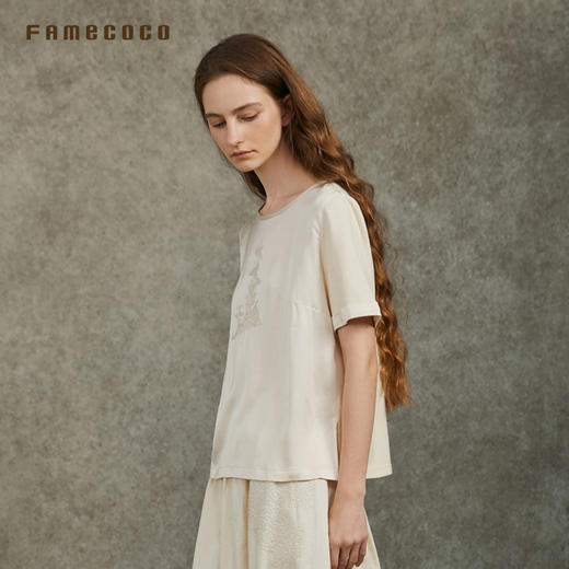 Famecoco范可儿短袖T恤刺绣女直筒正肩圆领内搭春秋款FAC6BB008 商品图2