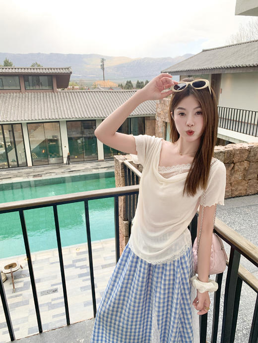 <曾小咸推荐>3.29现货秒杀！微信超特价！纯欲风杏色蕾丝边大领口短袖T恤 日常129.99 立减60 秒杀69.99！ 商品图5