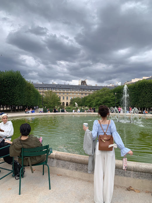 金蘑菇菇 无与伦比的美丽 / 日常甜美感 舒适打揽露肩衬衫 商品图5