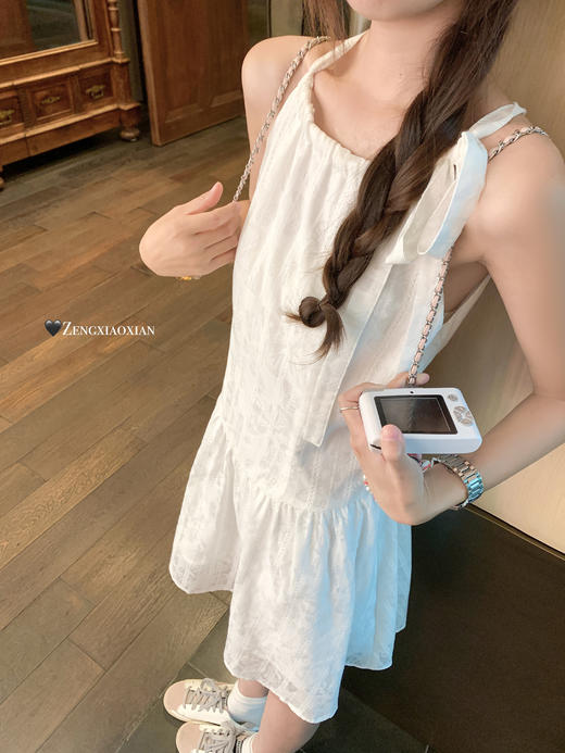 【169元任选2件】最后一波现货！法式甜美气质白色挂脖吊带连衣裙 商品图13