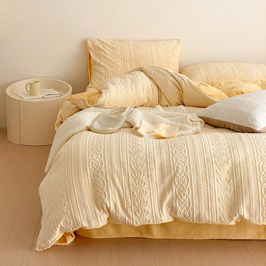 【水洗棉格纹双拼四件套】 雕花绒四件套良品冬季牛奶毛绒套件加厚烂花保暖提花床品 商品图1