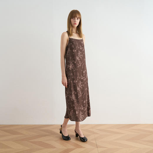 COCO ZONE刘一一 法式高级感印花吊带连衣裙气质百搭长裙CC1A0440 商品图1