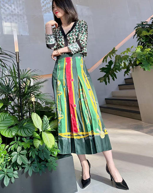 Westory2025年秋季极简尖头高跟软牛皮通勤百搭V口单鞋W25CE76201 商品图13