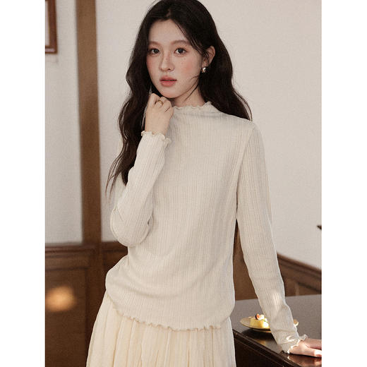 鹿向南「心素如简」燕麦色轻薄针织衫上衣女秋季小个子内搭打底衫 商品图3