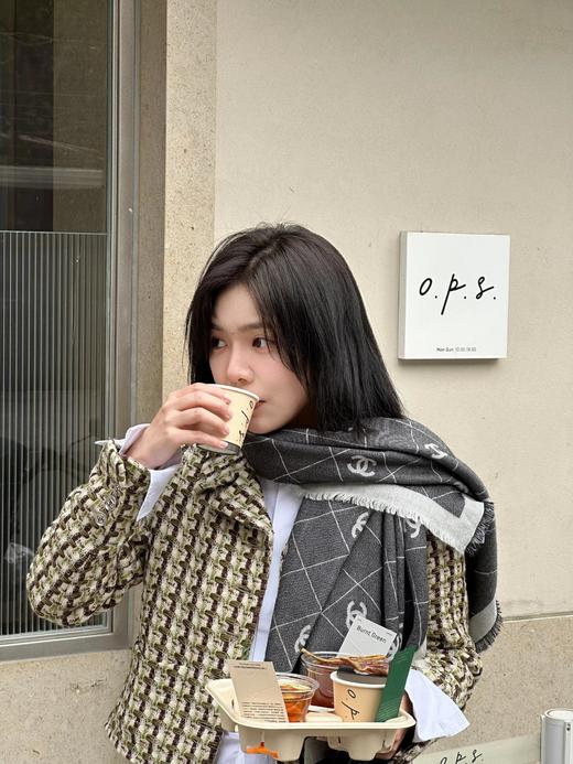 专柜流出100%正香奶奶真丝羊毛双面围巾披肩 商品图4