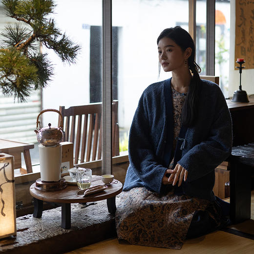 绽放617朵/彩点羊毛纱撞色提花毛织开衫慵懒感V领毛衣外套女秋冬 商品图2