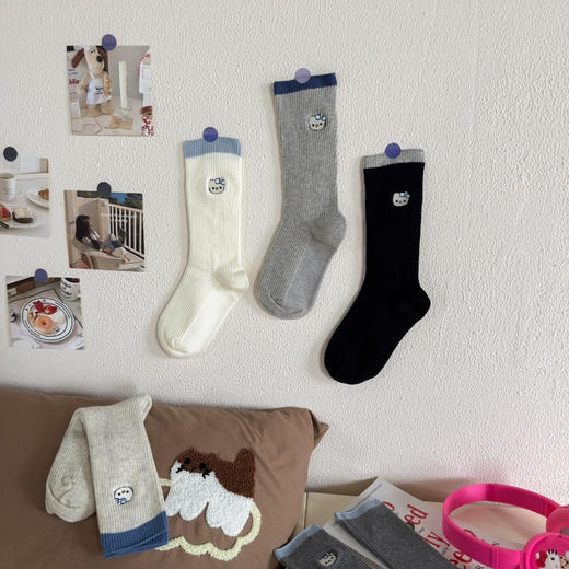 4双一组！2025秋新款超可爱Kitty猫咪刺绣中筒袜女袜 柔软舒适棉质亲肤 商品图0