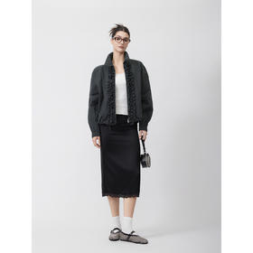 COCO ZONE 刘一一 2025早春复古设计感木耳边翻领外套CD2A0368