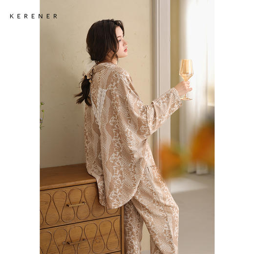 可人儿春秋季带胸垫泡泡绵女士长袖长裤睡衣可外出小众家居服套装 商品图1