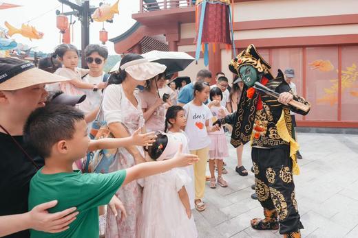 🎉一起来跨年元旦特惠【资阳方特国色春秋】华灯迎新夜！95元起抢！超长营业时间，超多互动玩法，一票畅玩30+室内室外项目，67万平方米、100+特殊休闲景观~ 商品图4