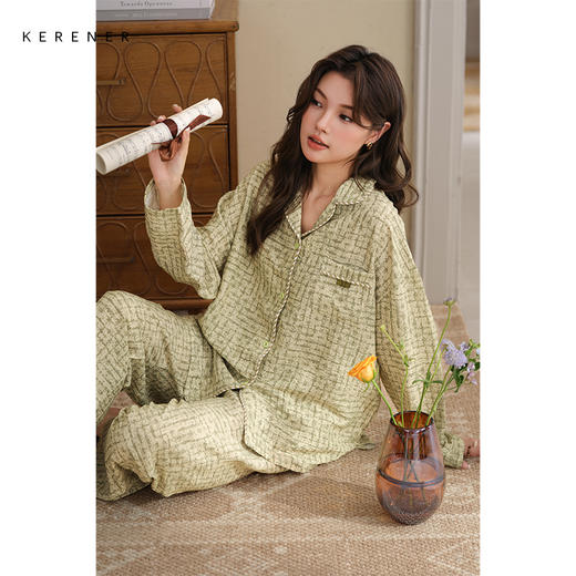 可人儿春秋季带胸垫泡泡绵女士长袖长裤睡衣可外出小众家居服套装 商品图1