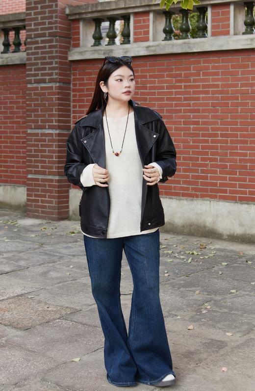 一周内发货【筒喇裤 】非常有质感的一条筒喇裤 ！和喇叭裤不一样，筒的位置稍许宽松，带来更多的松驰感【微喇】秋季复古微胖梨形显瘦微喇，阔腿牛仔裤，显瘦牛仔裤，这个颜色就是质感的代名词！ 商品图6