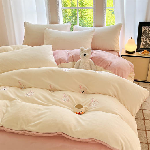 【品牌直发】加倍生活 高克重牛奶绒四件套-满绣系列 多色可选 满绣设计双面暖绒 商品图2