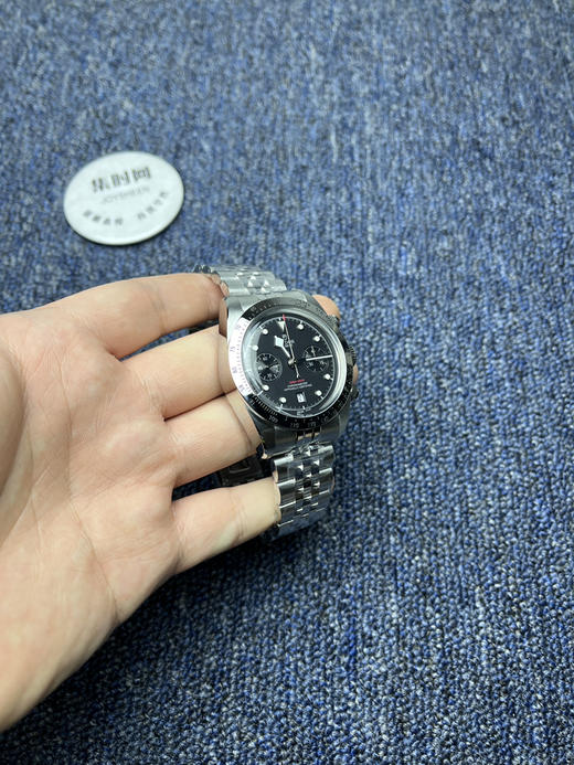 帝舵 3T碧湾计时系列 男士腕表 是一款融合潜水表传统与赛车计时功能的混合型腕表 商品图2