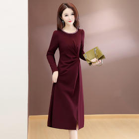 QYM 54C2508-Y时尚连衣裙圆领长袖裙时尚开衩裙压褶收腰中长款A字裙