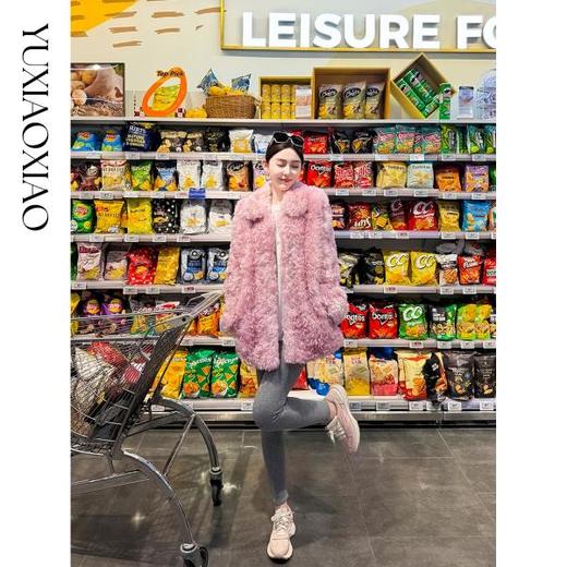 余潇潇【甜梦露易丝】甜美精致钻扣智利高山羊皮毛一体翻领中长皮草 商品图3