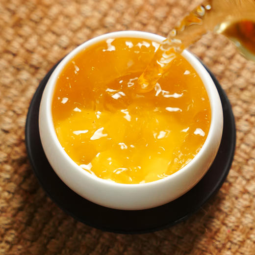 【茶王曼秀单株】2019年头春头采金奖资源片区曼秀；挑树挑采品质媲美单株级古树；普洱茶生茶饼 357克/饼，拍5发6拍20发25 商品图3