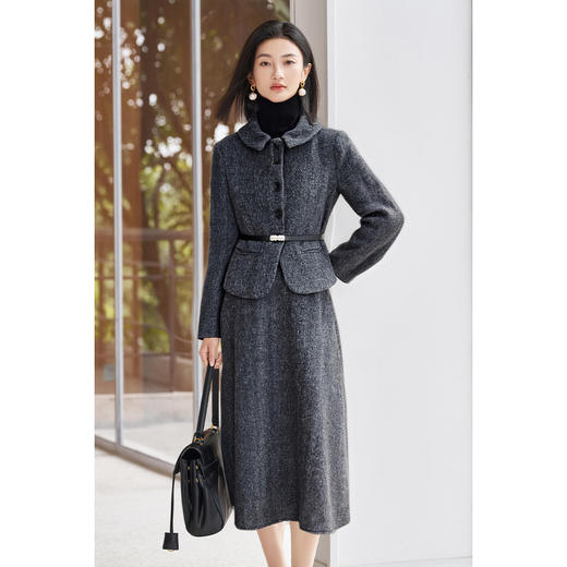 剩S/M/L/XL 【时光套装】米思阳2026春季新款优雅高级感羊毛保暖时尚套装气质收腰外套大摆裙两件套女5253 商品图0