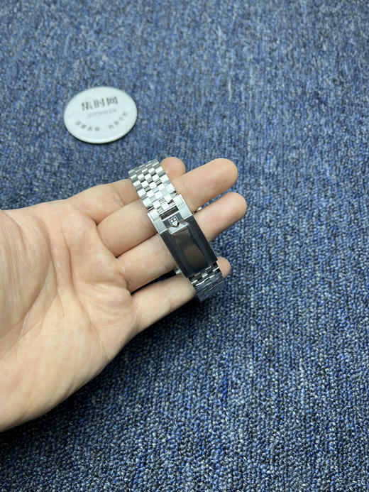 帝舵 3T碧湾计时系列 男士腕表 是一款融合潜水表传统与赛车计时功能的混合型腕表 商品图6