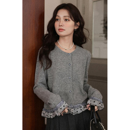 鹿向南「雾灰格笺」灰色长袖针织毛衣女秋季新款宽松设计感上衣L57822 商品图3