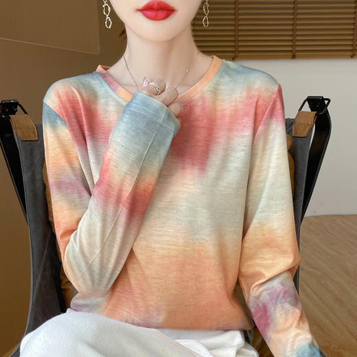 奥伊米时尚优雅100%天丝初秋圆领晕染印花薄款气质打底衫YTMA56 商品图1