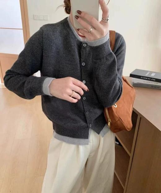 老米优品🎈秋日叠搭feel《Miu式美学假两件针织衫》包芯纱软糯温暖，百搭又别致~ 商品图0