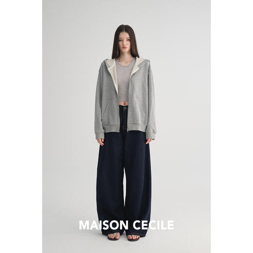 MAISON CECILE 经典百搭实穿修饰腿型极简松弛感弧形牛仔裤 商品图3