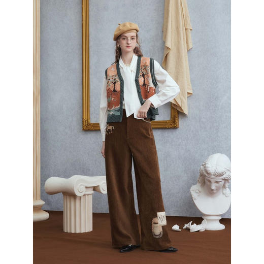 两三事 冷萃焦香 2025秋季新款趣味贴布绣雪尼尔阔腿休闲裤女 商品图1