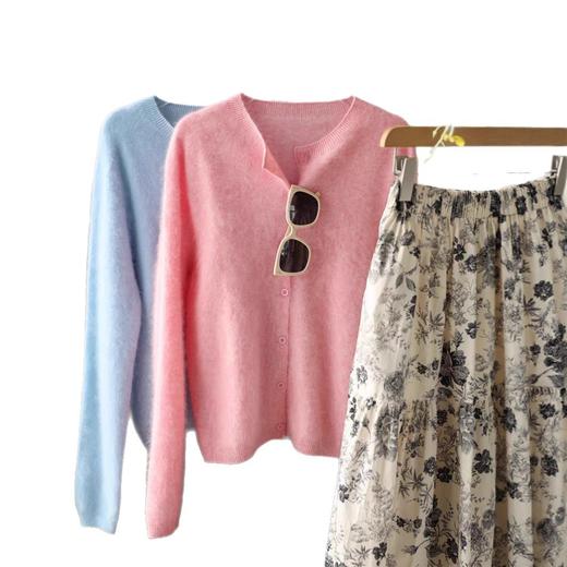 2025新款230g加厚拉绒羊毛羊绒衫剪刀领圆领开衫毛衣女秋冬款！ 商品图4