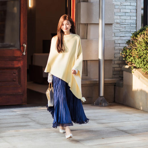 【林栖设计小店】（现货）山茶知雾系列绵羊毛毛织披肩上衣双面穿多色气质保暖2025秋冬新款斗篷女2953023 商品图5