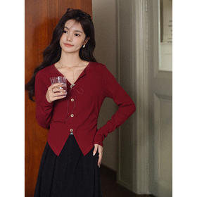 鹿向南「千秋玫瑰」设计感红色V领正肩长袖T恤女初秋修身显瘦上衣