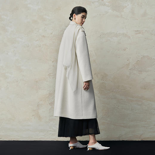 【林栖设计小店】【手工钩花】绵羊毛外套上衣配丝巾2025秋冬新款大衣女1953050 商品图4