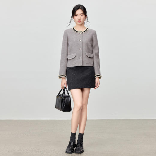 【内购】【撞色花边】优雅通勤名媛风圆领异形扣垫肩长袖厚小香风外套-Q53WA3438 商品图2