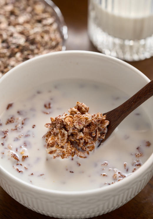 💰29.9到手2大罐共4斤【藏血麦片】，源自雪域高原的纯净品种👍️100%全麦无添加 ❗️名副其实的营养宝库✅配料表只有藏血麦💯非油炸，低温烘焙慢工艺，正麦压片保留麦胚，低脂健康代餐 商品图5