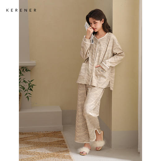 可人儿春秋季带胸垫泡泡绵女士长袖长裤睡衣可外出小众家居服套装 商品图3