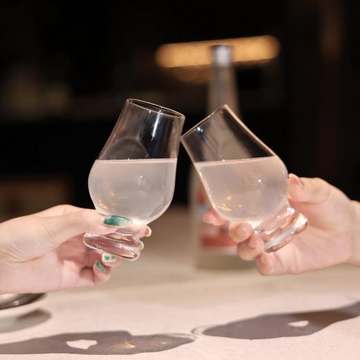 热卖中！！【线下专柜款】奥莱卡荔枝白兰地 16%VOL 带手提礼盒 商品图6