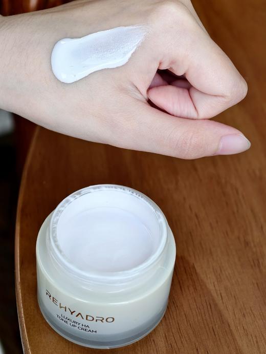 润熙泉玻尿酸奢润素颜霜50g/瓶 商品图4