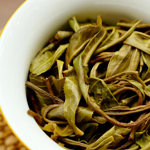 【茶王曼秀单株】2019年头春头采金奖资源片区曼秀；挑树挑采品质媲美单株级古树；普洱茶生茶饼 357克/饼，拍5发6拍20发25 商品图4