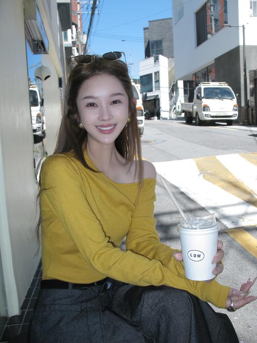 Read Nameless/线下同款 开衩腰帘黑灰牛仔裤 2025/9/20 商品图11