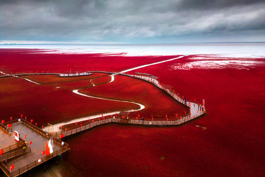 航拍中国:·本溪红叶+尾矿坝+红海滩+奈曼沙漠、怪柳航拍摄影8天 商品图2