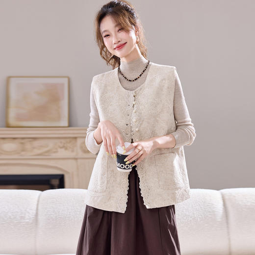 JH6905重工刺绣独特漂亮叠穿马甲背心女装2025秋季新款时髦洋气无袖上衣 商品图3