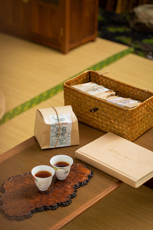 中科院士推荐--广西六堡茶，祛湿、减脂、健脾!“茶界清道夫”【珍藏版六堡茶】7年陈香，一次喝到3种口味! 核心产区、广西梧州六堡镇，非遗传承人制茶大师亲制又无仓味!茶汤红亮如琥珀，入口润滑 商品图6